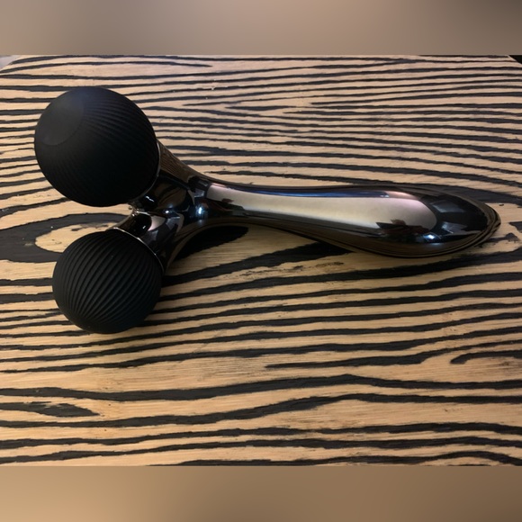 MDNA Skin The Beauty Roller - Picture 3 of 4